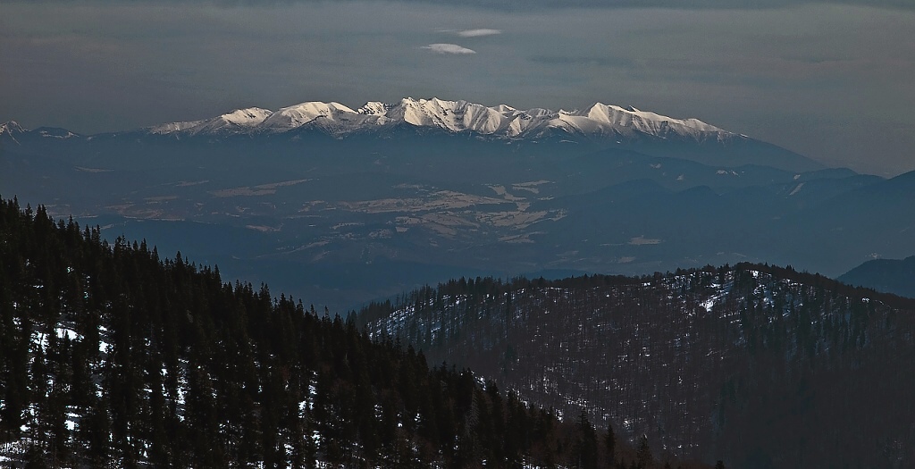 Pohlad na Tatry spod Chlebu 2.jpg